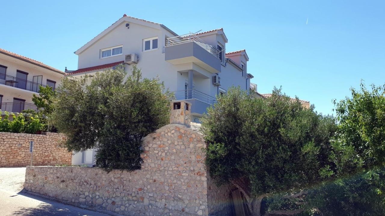 Apartments With A Parking Space Bilo, Primosten - 12870 מראה חיצוני תמונה