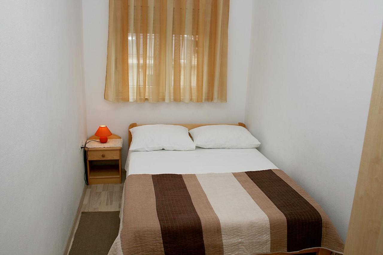 Apartments With A Parking Space Bilo, Primosten - 12870 מראה חיצוני תמונה
